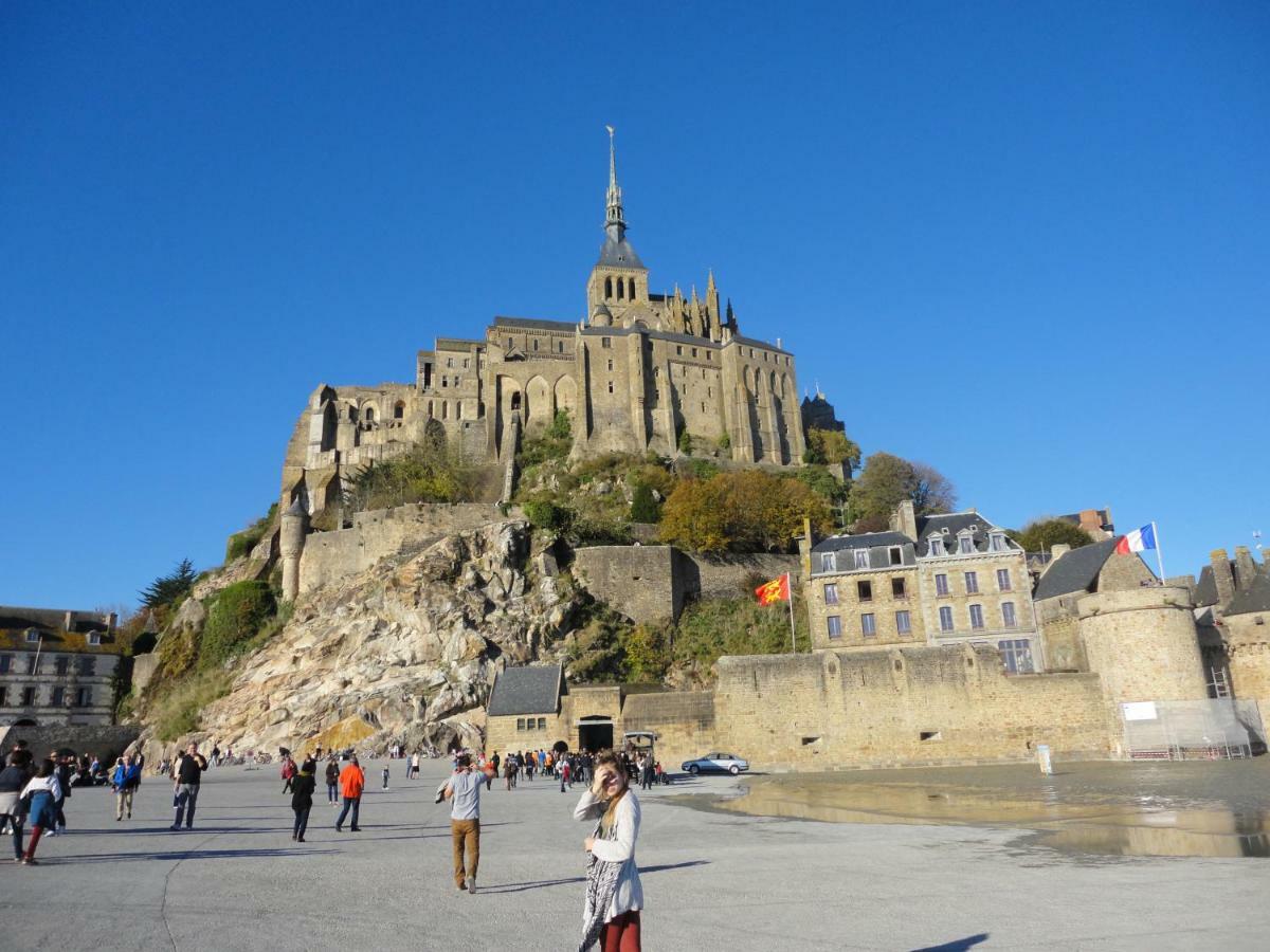 Aux Chants Des OiseauxSaint-Pierre-de-Plesguen エクステリア 写真